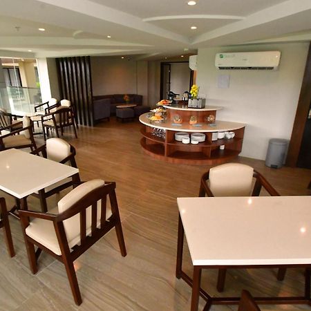 Canyon Hotels & Resorts Boracay Balabag  エクステリア 写真